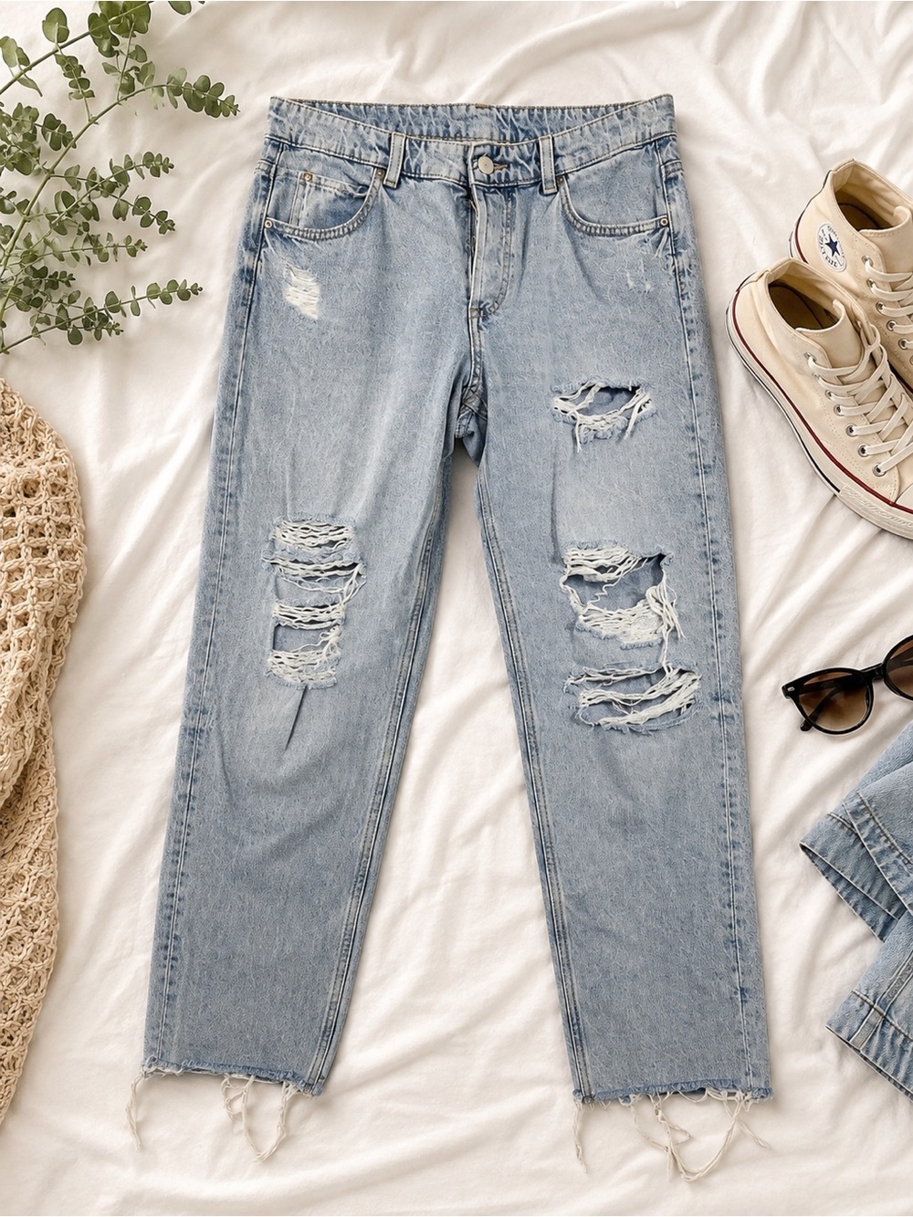 &Denim Women's Light Blue Distressed Boyfriend Jeans